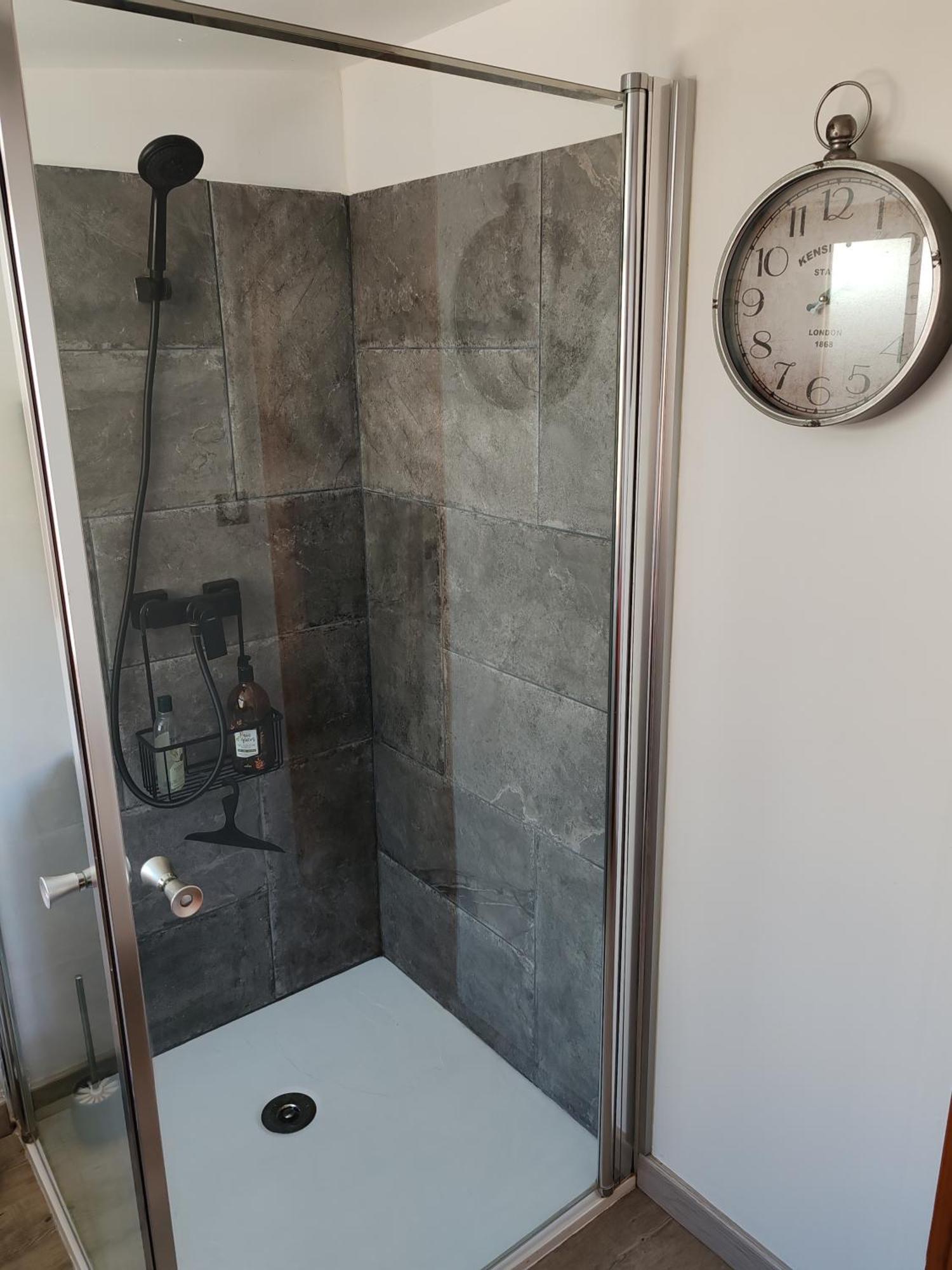 _Linstant_Zen_ Apartment Saint-Just  Bilik gambar